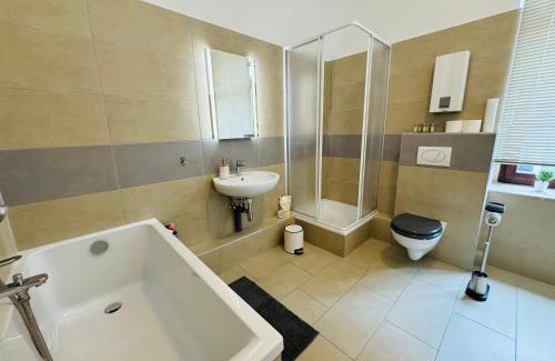 Wuppertal Apartamento | Neu und modern - 2 Schlafzimmer - Arbeitsplatz - Nespresso