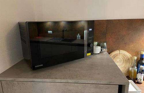 Schirmitz Apartamento | Neue DG-Wohnung,riesen Balkon,Aufzug,Parkplatz,NETFLIX