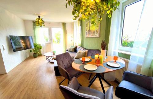 Katzweiler Apartamento | Neue Pfälzerwald Fewo mit Garten am Fluss