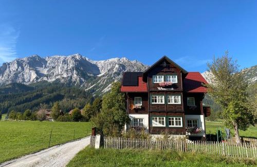 Ramsau am Dachstein Apartamento | Neues Boutique Studio - Apartment mit Bergblick und Balkon in Ramsau - Sommercard inklusive