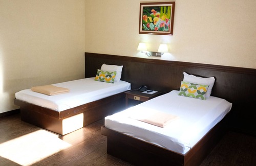 Legazpi Hotel | Neuhaus Inn