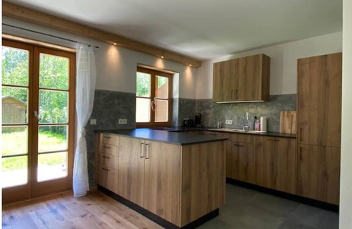 Holzkirchen Apartamento | Neurenovierte 60m2 Fewo Xaverl zw. Stadt&bergen