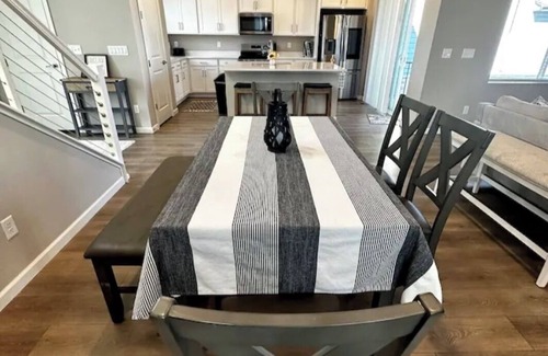 Littleton Casa | Neutral 3-bedroom housen