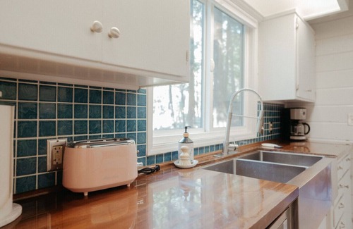 Nevada City Casa | Nevada City Cabin Pups and Long Stays Welcome