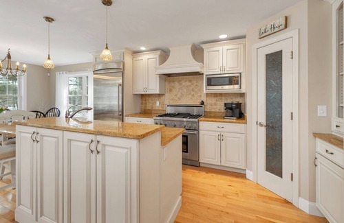 Moultonborough Casa | Never before rented light and bright home on Lake Winnipesaukee