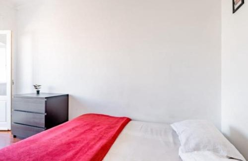 Sao Domingos de Benfica Casa | Neves Room