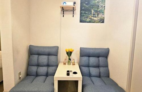 Okubo Apartamento | New #편의점10초#신주쿠2분#신오쿠보역5분#16평#최대4명#부엌침실#나리타공항50분#아늑한아파트#고급매트리스