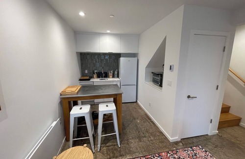 Wallingford Condominio | New 1 bed, 1 bathroom condo in Eastlake, Seattle WA
