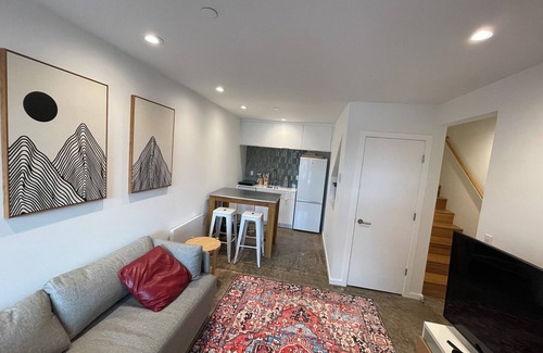 Wallingford Condominio | New 1 bed, 1 bathroom condo in Eastlake, Seattle WA