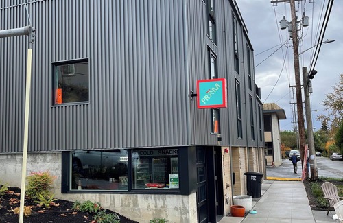 Wallingford Condominio | New 1 bed, 1 bathroom condo in Eastlake, Seattle WA