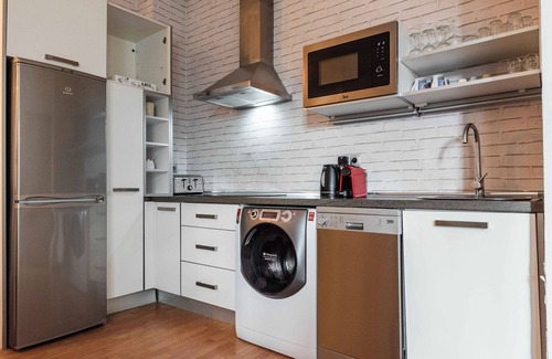 La Merced Apartamento | Nuevo apartamento de 1 dormitorio en el centro de Málaga con aparcamiento y piscina en la azotea