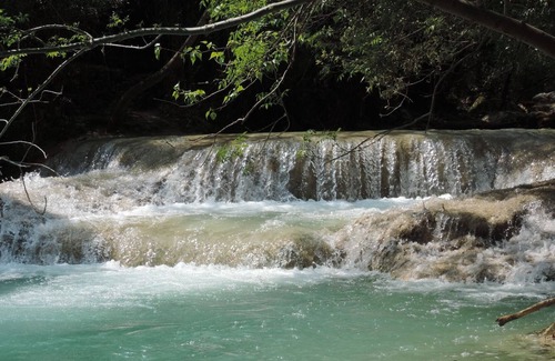 Sillans-la Cascade Cabaña | NUEVO - siglo XVIII: ubicación impresionante, piscina privada, río, cascadas, vistas