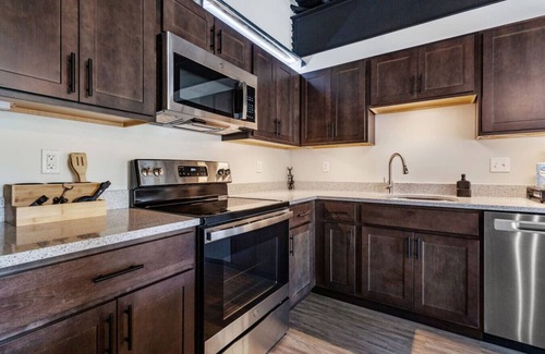 Stuart Apartamento | NEW 1br Luxury Condo w/ Balcony - 303