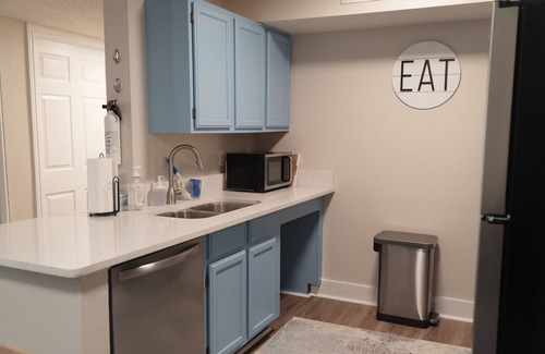Indian Bayou Condominio | NEW 1st floor condo by BEACH!