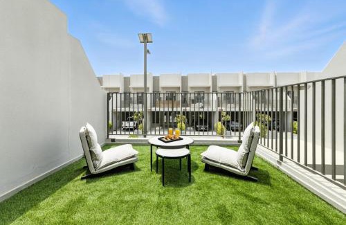 Dubai Villa | New 2.5 BR Villa With PS5 and Garden Near Dubai Mall