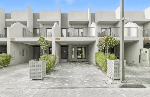 Dubai Villa | New 2.5 BR Villa With PS5 and Garden Near Dubai Mall