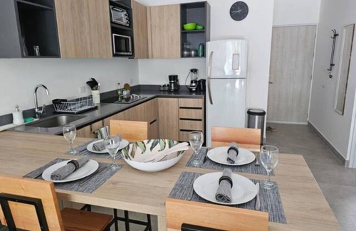 Tambor Apartamento | New 2 Br + Patio Condo, steps to private beach