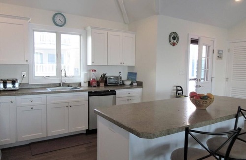 Manahawkin Casa | New 2 bedroom bay front on Cedar Bonnet Island