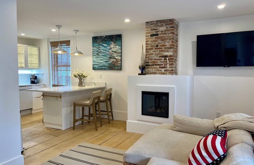 Marblehead Apartamento | New 2-bedroom apartment, 1st Floor w AC, in Historic Marblehead by Harbor