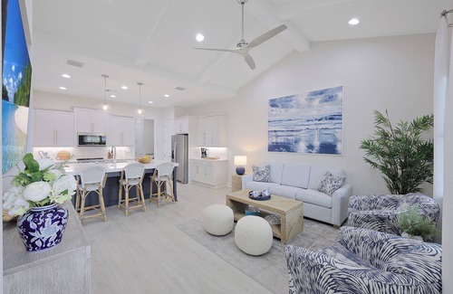 Naples Cabaña | New 2-bedroom cottage close to downtown Naples