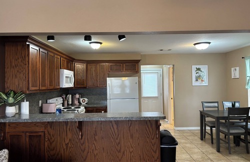 West Plains Casa | New 2 bedroom home near Downtown