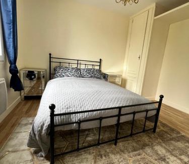 Sarcelles Casa | NEW 2 bedroom House 15mins from Paris by Train