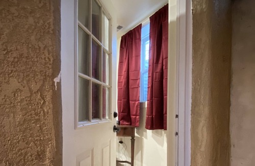 Westcliffe Apartamento | New (2022) apartment and only 1.5 blocks to shopping and eateries!
