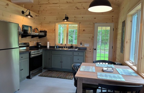 Town of Jerusalem Cabaña | New 2024 Firefly Cottage in the heart of the FingerLakes. Amazing Vineyard views