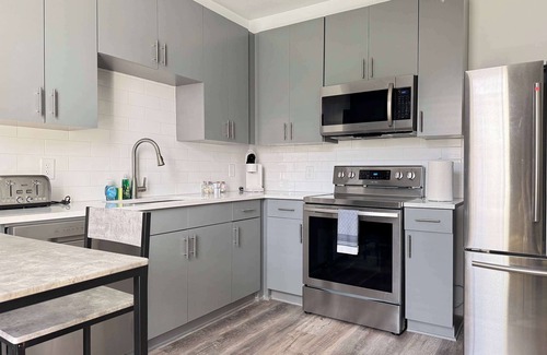 Old Fourth Ward Condominio | New 2B2B with Balcony Downtown