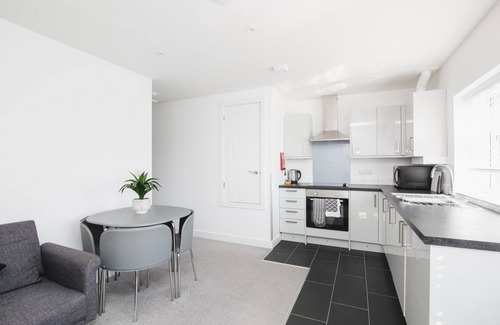Didcot Apartamento | NEW 2BD Pontact Flat in the Heart of Didcot