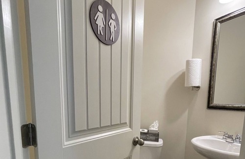 Union City Casa | NEW!! 3/2.5 in Union City Mins from Airport & ATL!