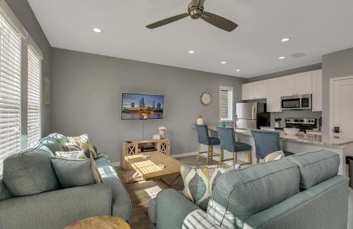 Tampa Heights Apartamento | New 3/2 Duplex Minutes From Heart of Tampa -Unit B