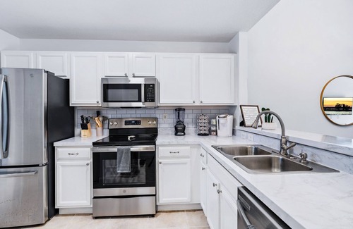 Jupiter Casa | *NEW 3/2 Pool Home, Private Yard, Great Location!