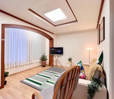 Pukkajwail-tong Apartamento | [New!] 3BR & 2Bath for big group
