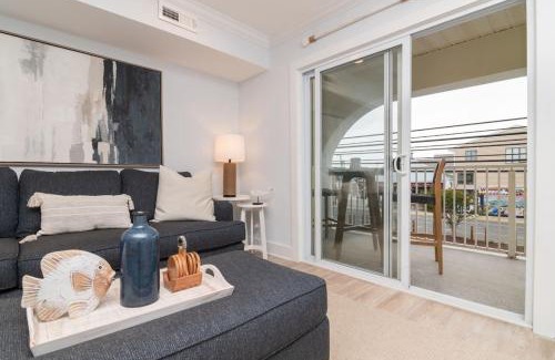 Dewey Beach Casa | NEW 3BR-3BA Beach Block with Parking
