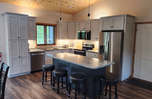 Nekoosa Casa | New 4-bdrm house Sand Valley/Lake Arrowhead area. 5 min from world class golf.
