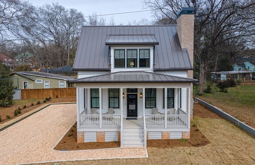 Athens Casa | **New** 4 Bedroom 3.5 Bath House in Normal Town, Athens Ga!