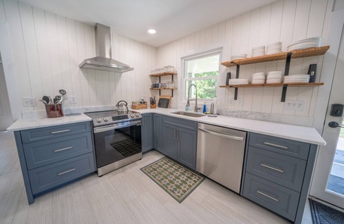 Christiansburg Casa | New 4BR Home: Virginia Tech| Swim Center| Downtown Christiansburg