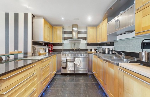 Sefton Park Casa | NEW! 4BR in Parkfield Road