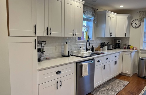 Goshen Casa | New 5 Bedrm/3bath + Swim Spa & Huge Outdoor Space