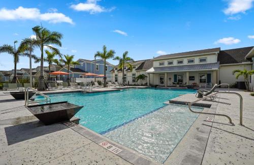 Port Saint Lucie Casa | New 5 Star home with Pool & HotTub-Mins to HCA-Tradition Sq