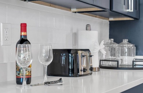 Tulane - Gravier Apartamento | New 5BR w/Pool! | Minutes to French Quarter