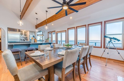Rockaway Beach Casa | NEW 6400 SQFT BEACH MANSION, Ocean Views, Deck, Hot Tub, 3 Mins to Beach, Slp 25