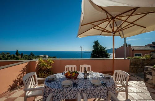 Chiavari Apartamento | NUEVO! UNA TERRAZA con vista al mar, frente a PORTOFINO, a 30 minutos del CINQUE TERRE