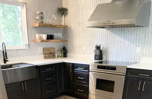 Glencoe Cabina | "NEW" AC, Wineries, BBQ, Game Room, Fire Pit, Cozy & Forest View