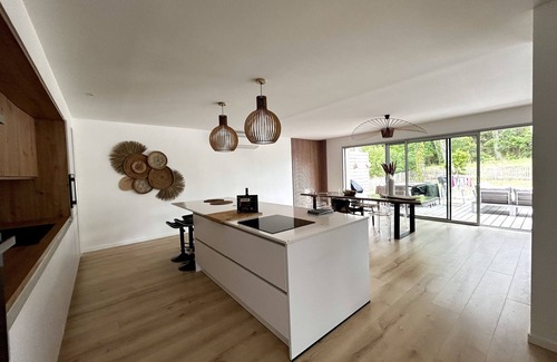 Seignosse Villa | New ad /New contemporary villa with 12x 3 pool Foret view