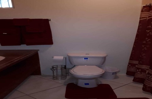 Sandy Bay Apartamento | NUEVO y asequible fantástico apartamento de 2 dormitorios a pasos de la playa en Sandy Bay