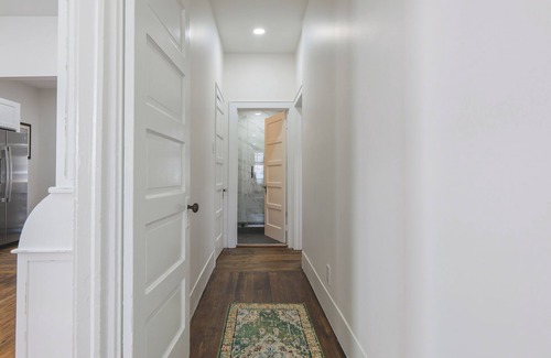 Galveston Casa | New! Amazing Downtown Location! Walk to Beach, Bars & Restaurants!