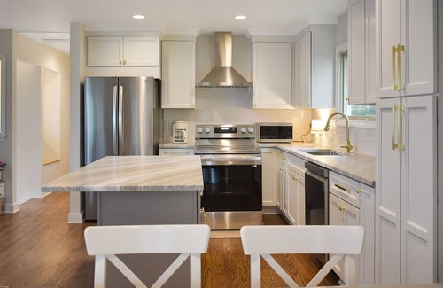 Huron Casa | NEW~AMAZING Lake Views~Rain or Shine!!Close to Cedar Point and many area BEACHES