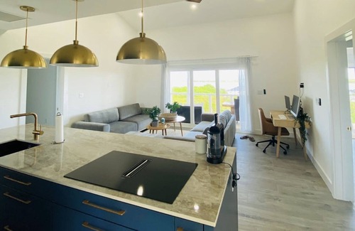 Hartswell Casa | NEW! Amazing view, two king bedroom w/ensuite bathrooms. Private heated pool.